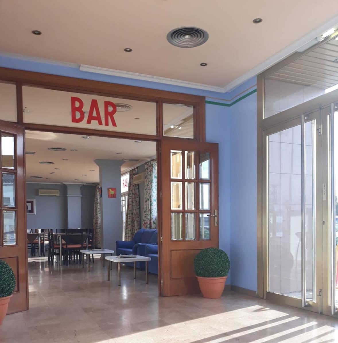 考谷拉达酒店 萨拉戈萨 外观 照片